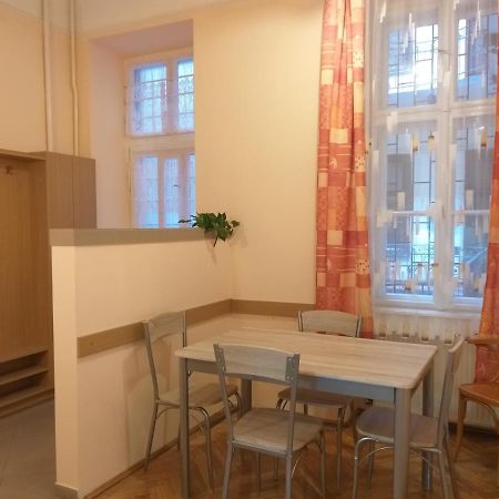 Tempo Courtyard Apartman Budapest Exteriör bild