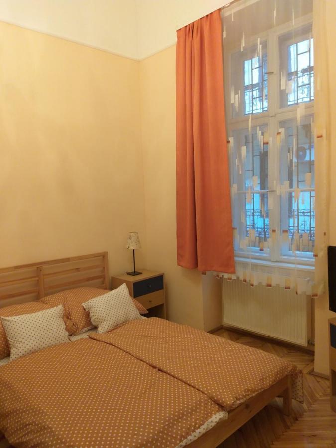 Tempo Courtyard Apartman Budapest Exteriör bild